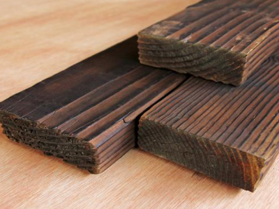 碳化木經(jīng)濟(jì)又實(shí)用，應(yīng)用范圍廣，效果特別好